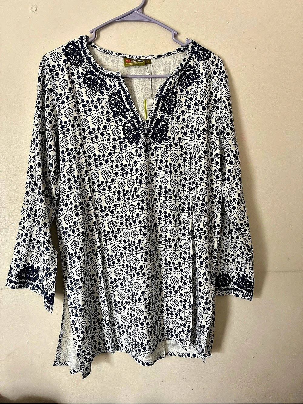 Rock flower paper Floral Tunic in Blue & White Size Small NWT